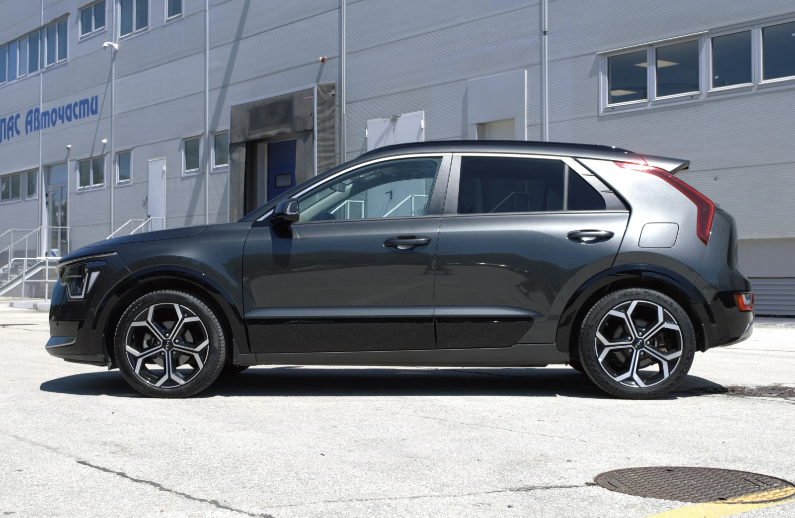 Kia Niro HYBRID - LIMITED, снимка 4 - Автомобили и джипове - 55281155
