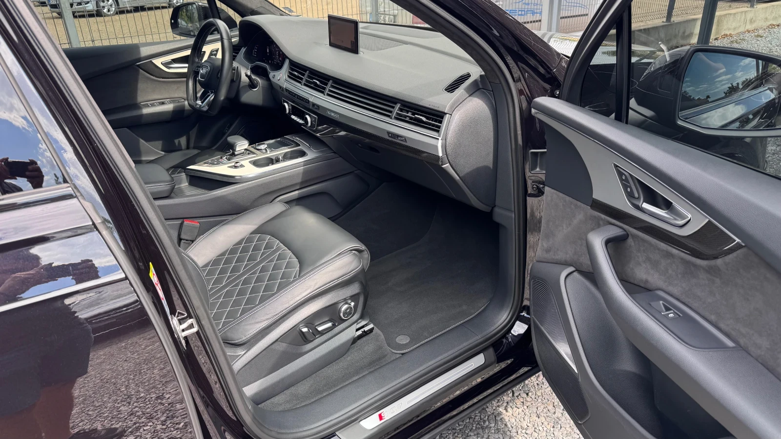 Audi SQ7 4.0TDI V8 130хил.км * Carbon* B&O, снимка 12 - Автомобили и джипове - 55325338