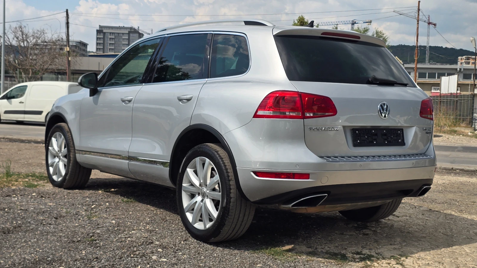 VW Touareg 3.0TDI-245к.с* LED* КОЖА* MEMO, снимка 5 - Автомобили и джипове - 55594076