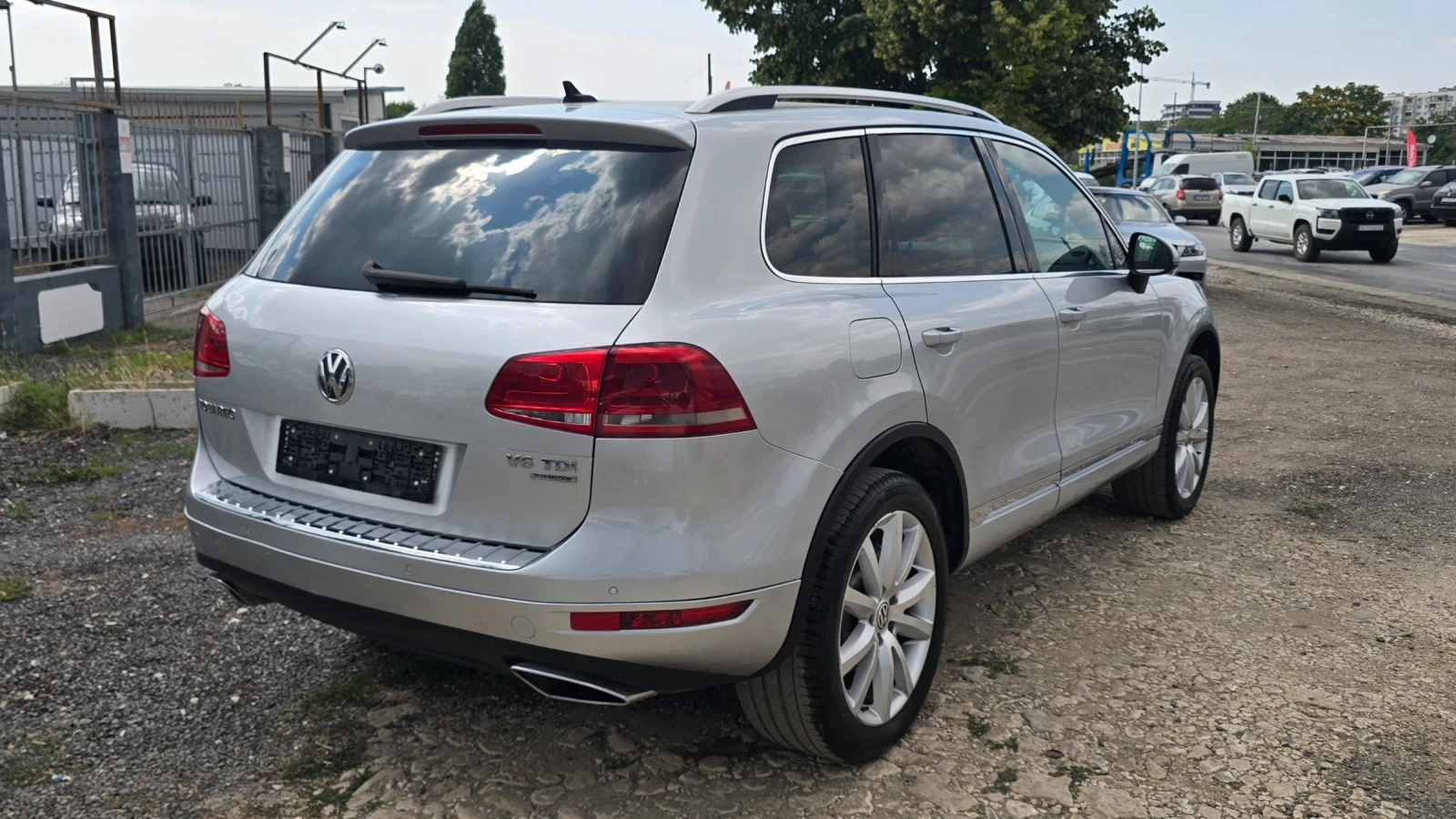 VW Touareg 3.0TDI-245к.с* LED* КОЖА* MEMO, снимка 7 - Автомобили и джипове - 55594076