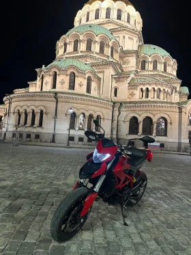  Ducati Hypermotard 