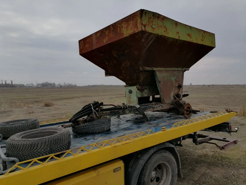 Трактор Беларус РЦП 2Т В отлично работещо състояние , снимка 1 - Селскостопанска техника - 45390370