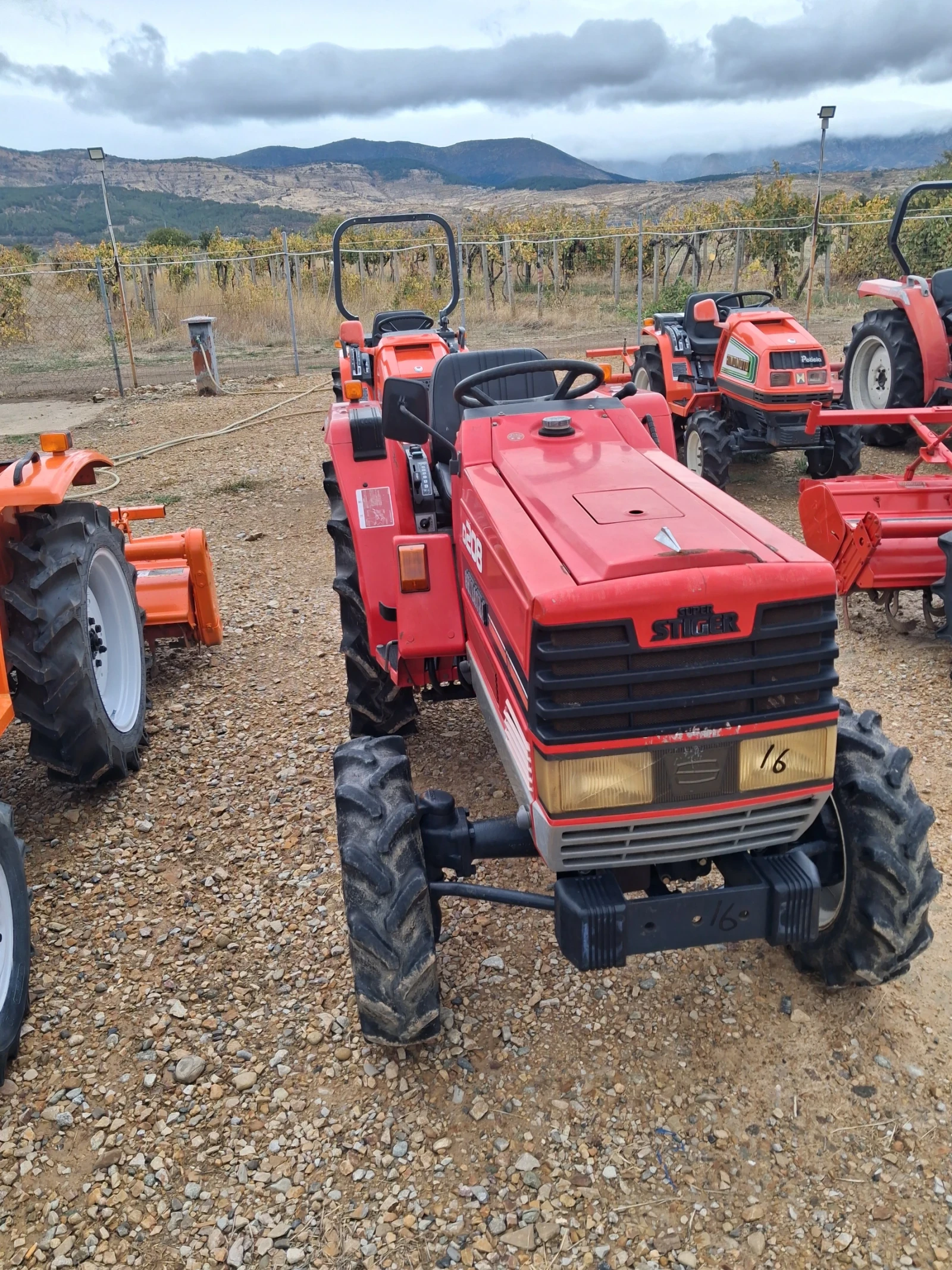 Трактор Kubota Скайтрак 