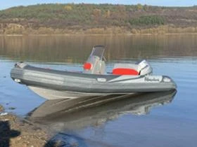 Надуваема лодка Adventure V500 HD, снимка 1