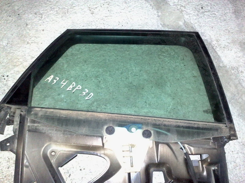 Стъкло задно дясно за Ауди А3 4врати (3)