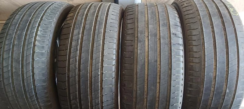 Гуми Летни 275/45R20, снимка 1 - Гуми и джанти - 30918455