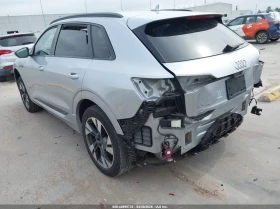 Audi E-Tron Premium Quattro, снимка 3