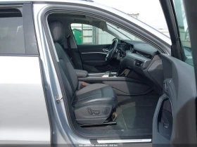 Audi E-Tron Premium Quattro, снимка 5