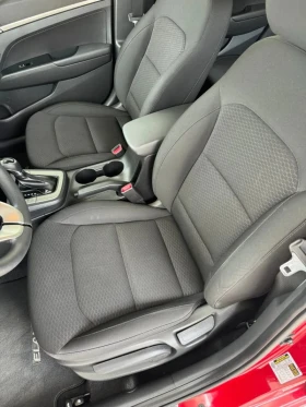 Hyundai Elantra, снимка 9