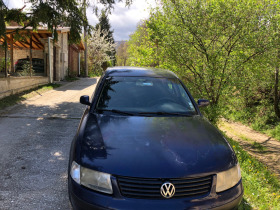 VW Passat, снимка 3 - Автомобили и джипове - 45131023