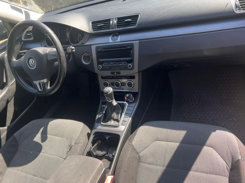 VW Passat 1.8TSI, снимка 7 - Автомобили и джипове - 47449762