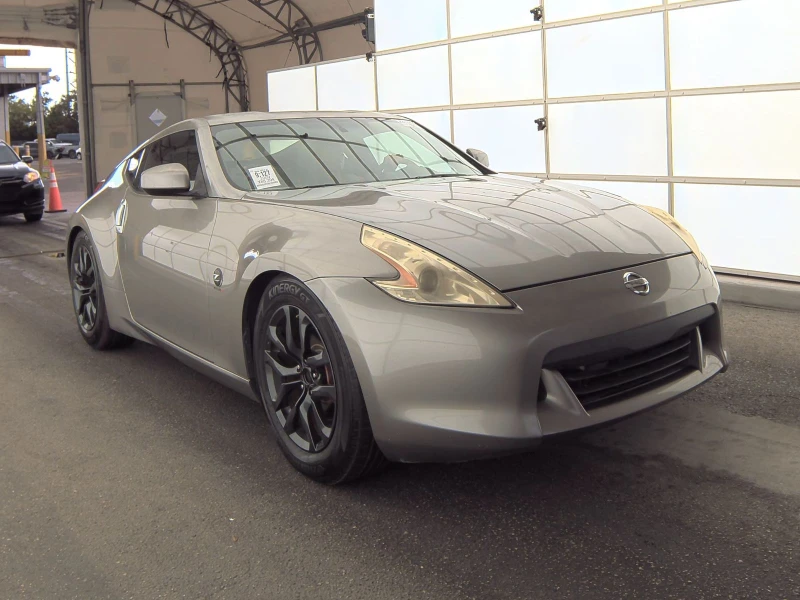 Nissan 370Z Touring, снимка 1 - Автомобили и джипове - 47462399