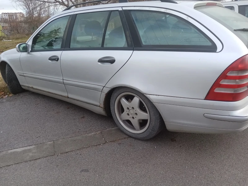 Mercedes-Benz C 200, снимка 3 - Автомобили и джипове - 48228832