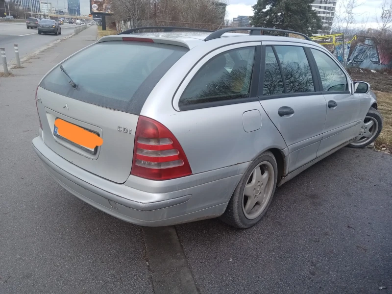 Mercedes-Benz C 200, снимка 2 - Автомобили и джипове - 48228832