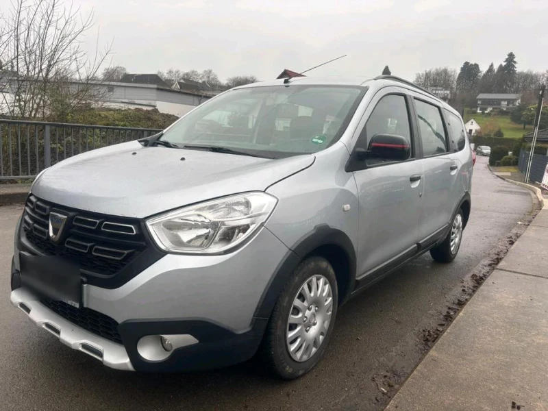 Dacia Lodgy 1, 6* AC* NAVI* PDC* CAM* 7МЕСТА , снимка 1 - Автомобили и джипове - 48975264