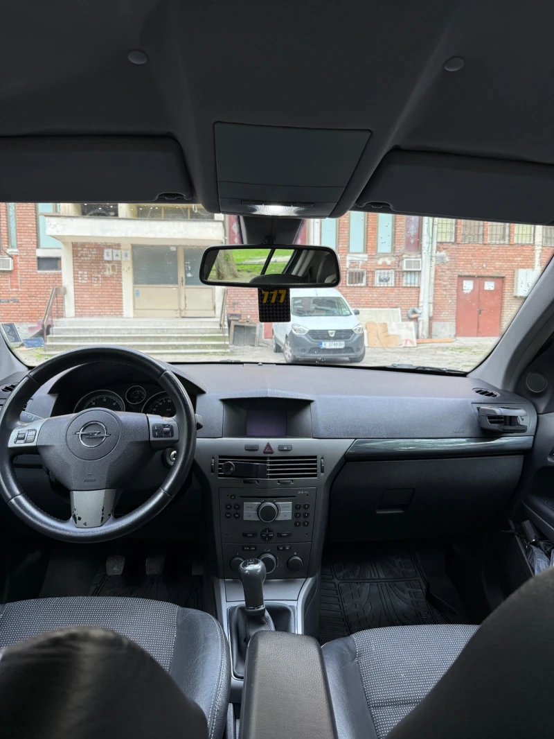 Opel Astra 1.7 CDTi Ecotec, снимка 8 - Автомобили и джипове - 52270252