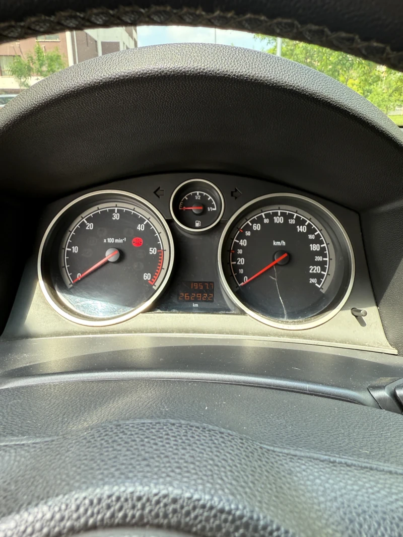 Opel Astra 1.7 CDTi Ecotec, снимка 11 - Автомобили и джипове - 52270252