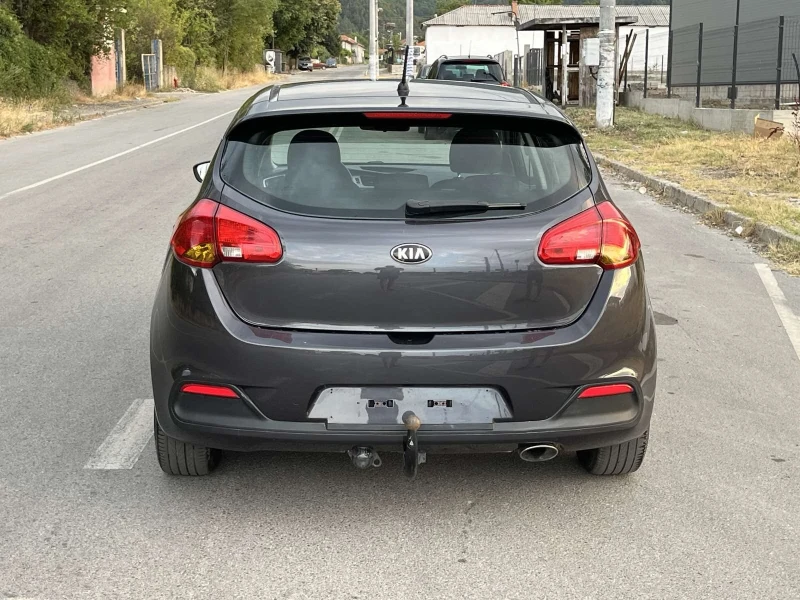 Kia Ceed 1.6 , снимка 6 - Автомобили и джипове - 52551188