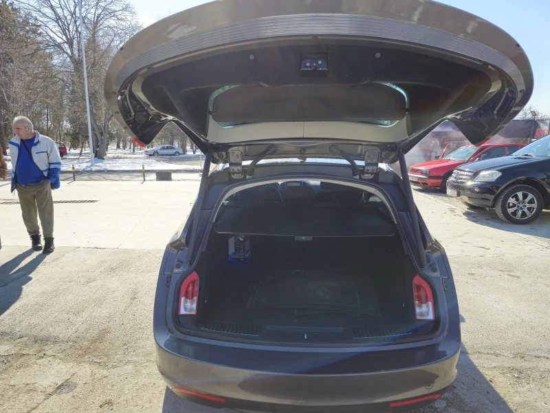 Opel Insignia, снимка 10 - Автомобили и джипове - 52578863