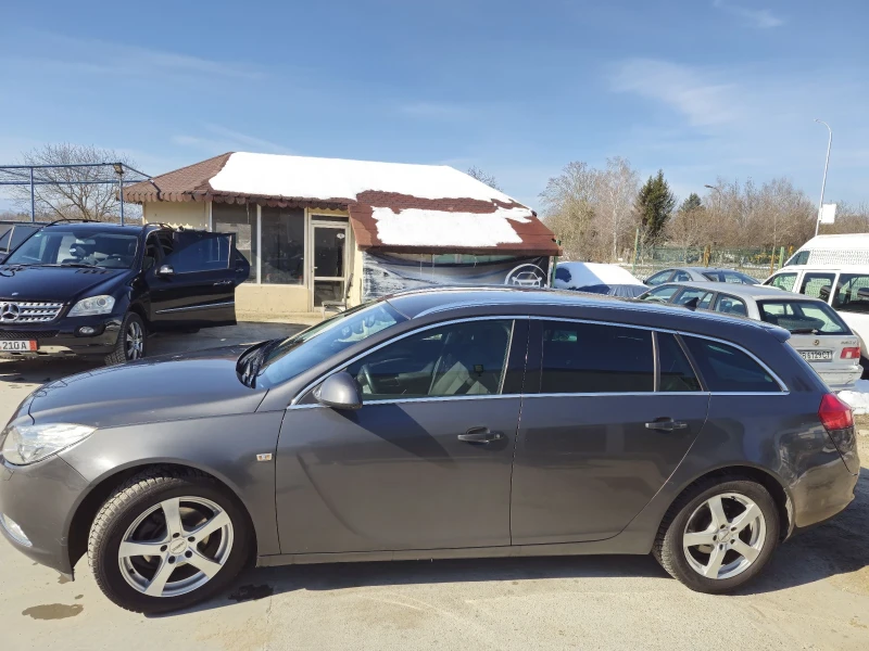 Opel Insignia, снимка 3 - Автомобили и джипове - 52578863