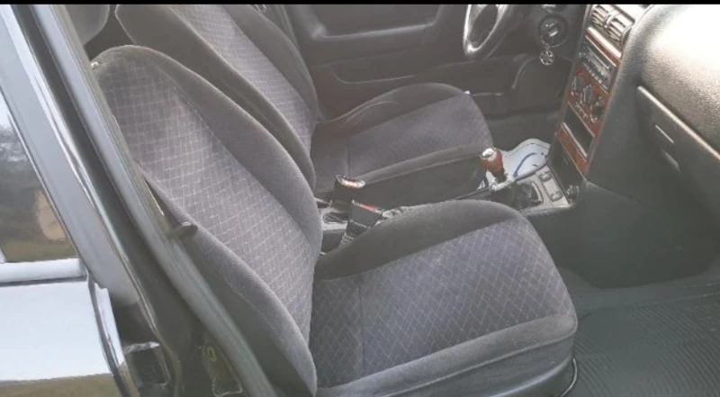 Opel Astra G 1, 6 mi, 75кс , снимка 8 - Автомобили и джипове - 52023843