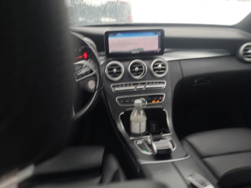 Mercedes-Benz C 300 CARFAX* АВТОФИНАНСИРАНЕ* БЕЗ ПЪРВОНАЧАЛНА ВНОСКА* , снимка 4 - Автомобили и джипове - 52772168