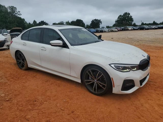 BMW 330 i 2.0 Turbo / RWD / Автоматик / M пакет / Нави. / - изображение 3