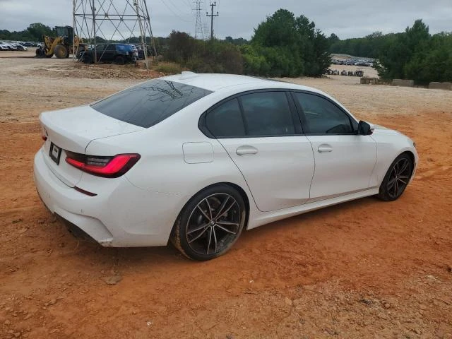 BMW 330 i 2.0 Turbo / RWD / Автоматик / M пакет / Нави. / - изображение 4