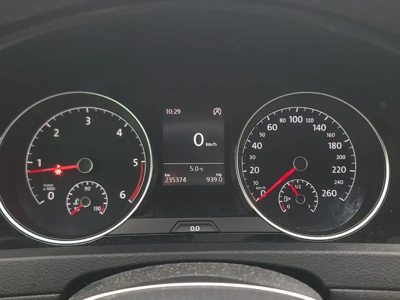 VW Golf, снимка 8 - Автомобили и джипове - 53470200