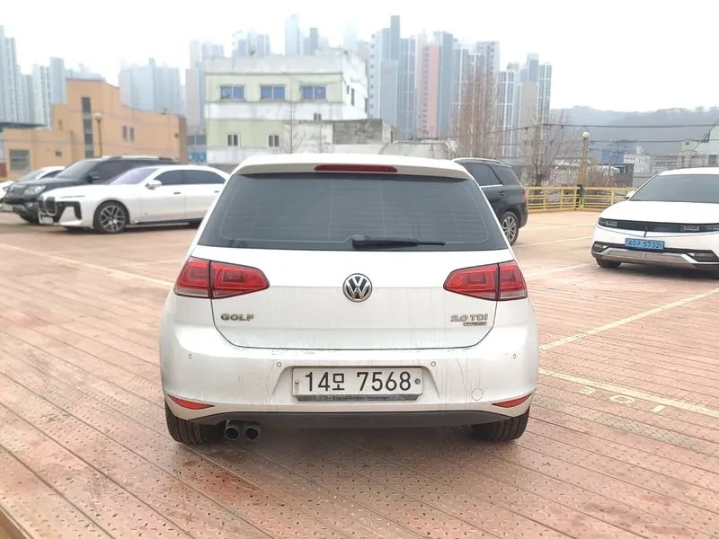 VW Golf, снимка 5 - Автомобили и джипове - 53470200
