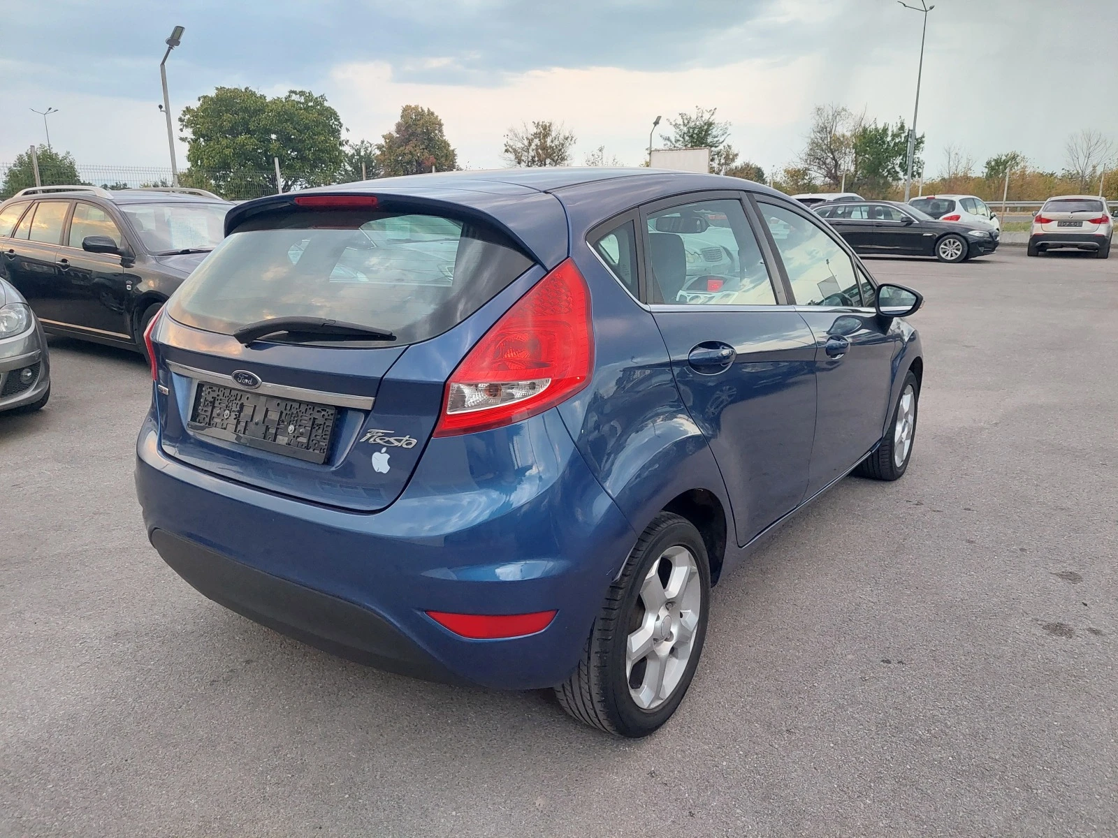 Ford Fiesta 1.4TDI КЛИМА - изображение 4