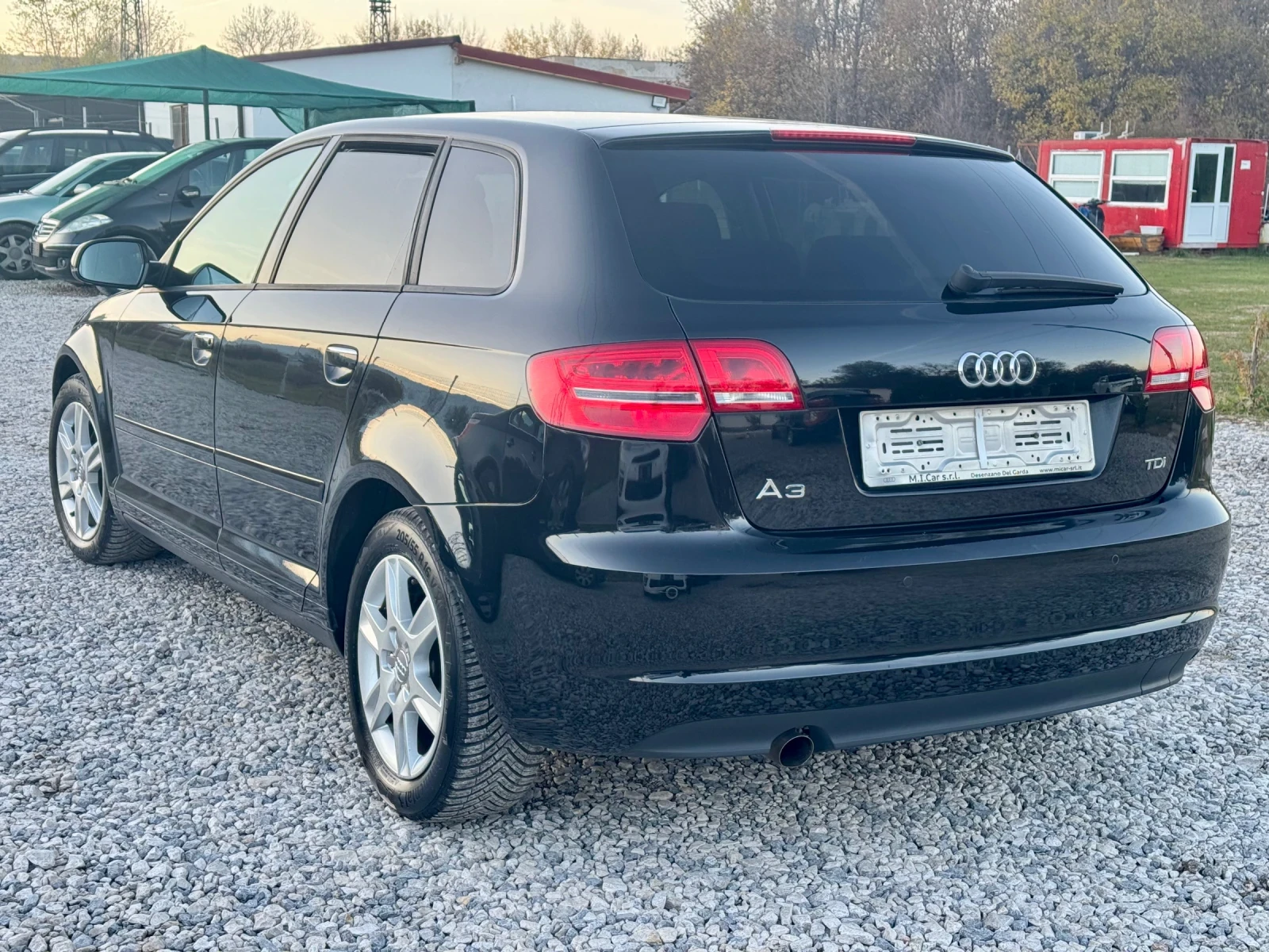 Audi A3 1, 6 TDI 2011 - изображение 6