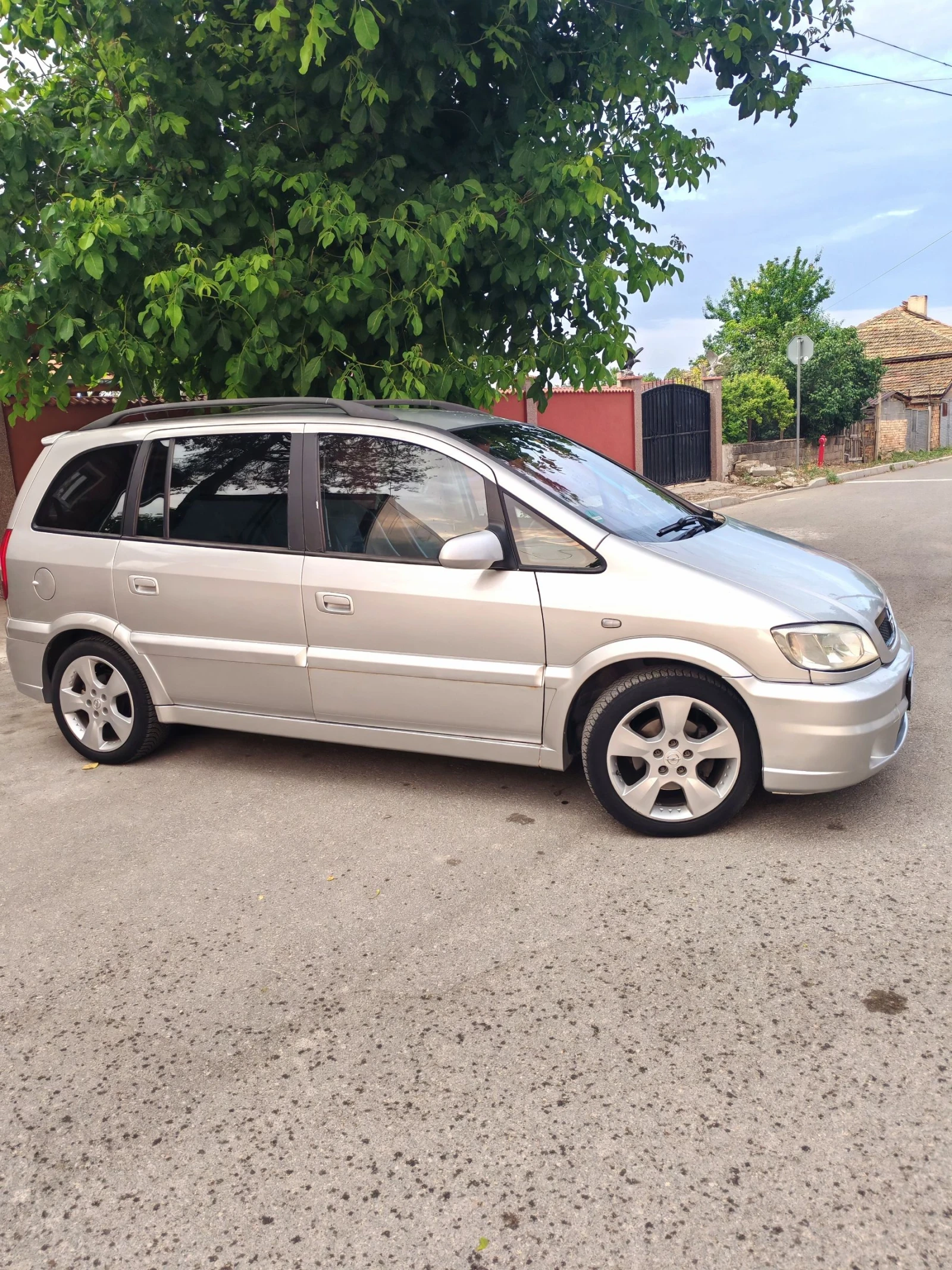 Opel Zafira  - изображение 4