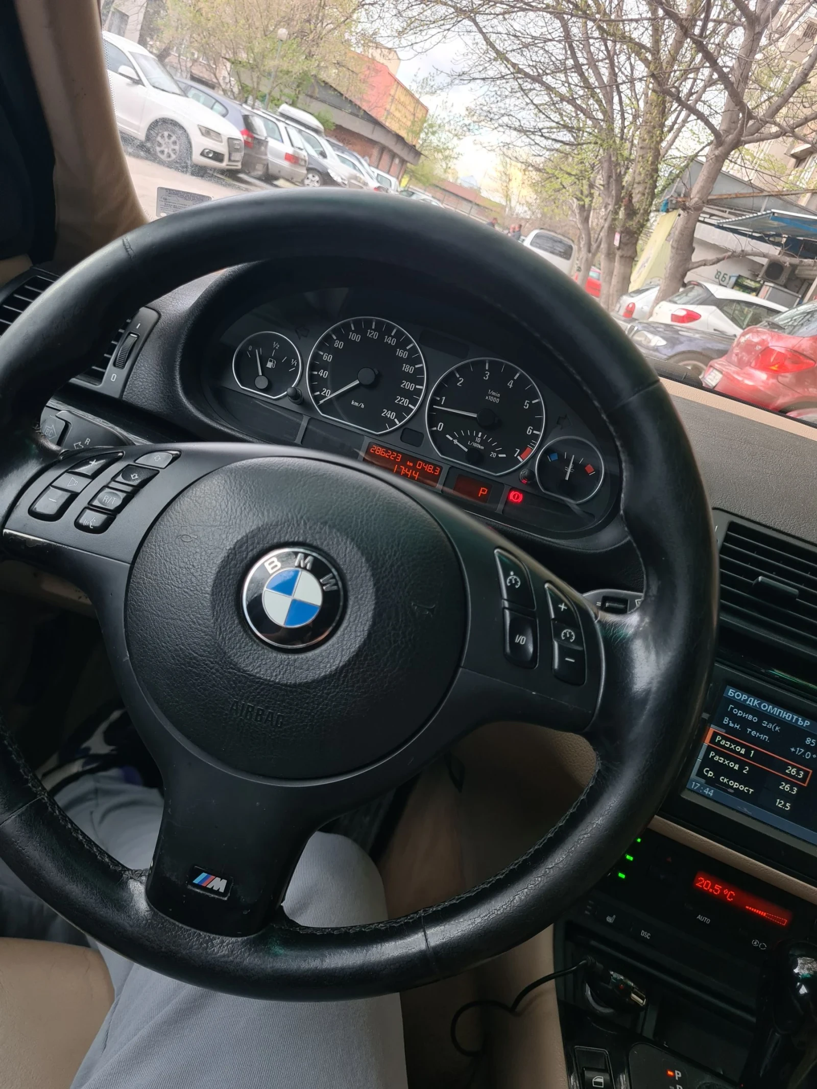 BMW 330  - изображение 8