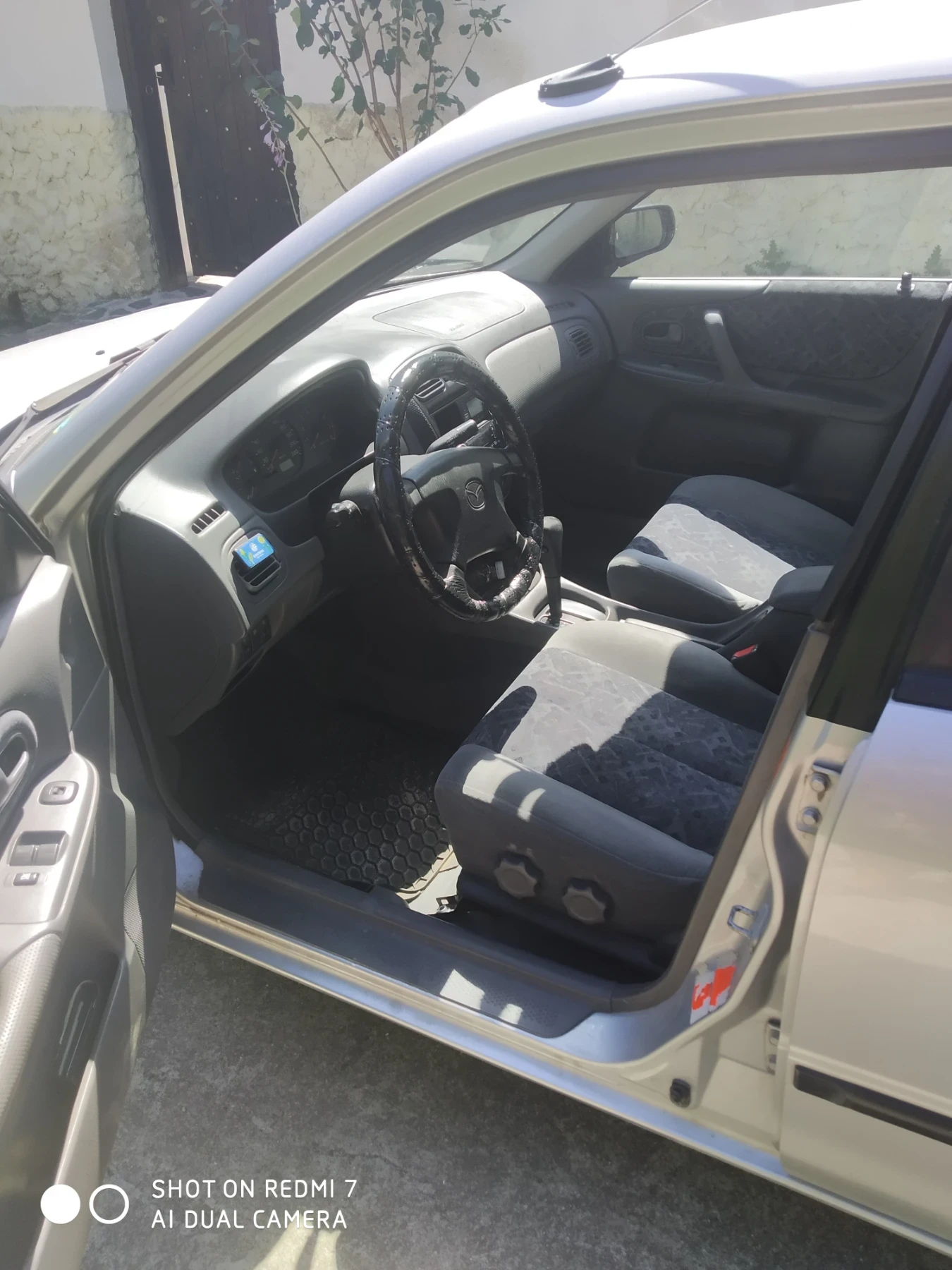 Mazda 323  - изображение 2