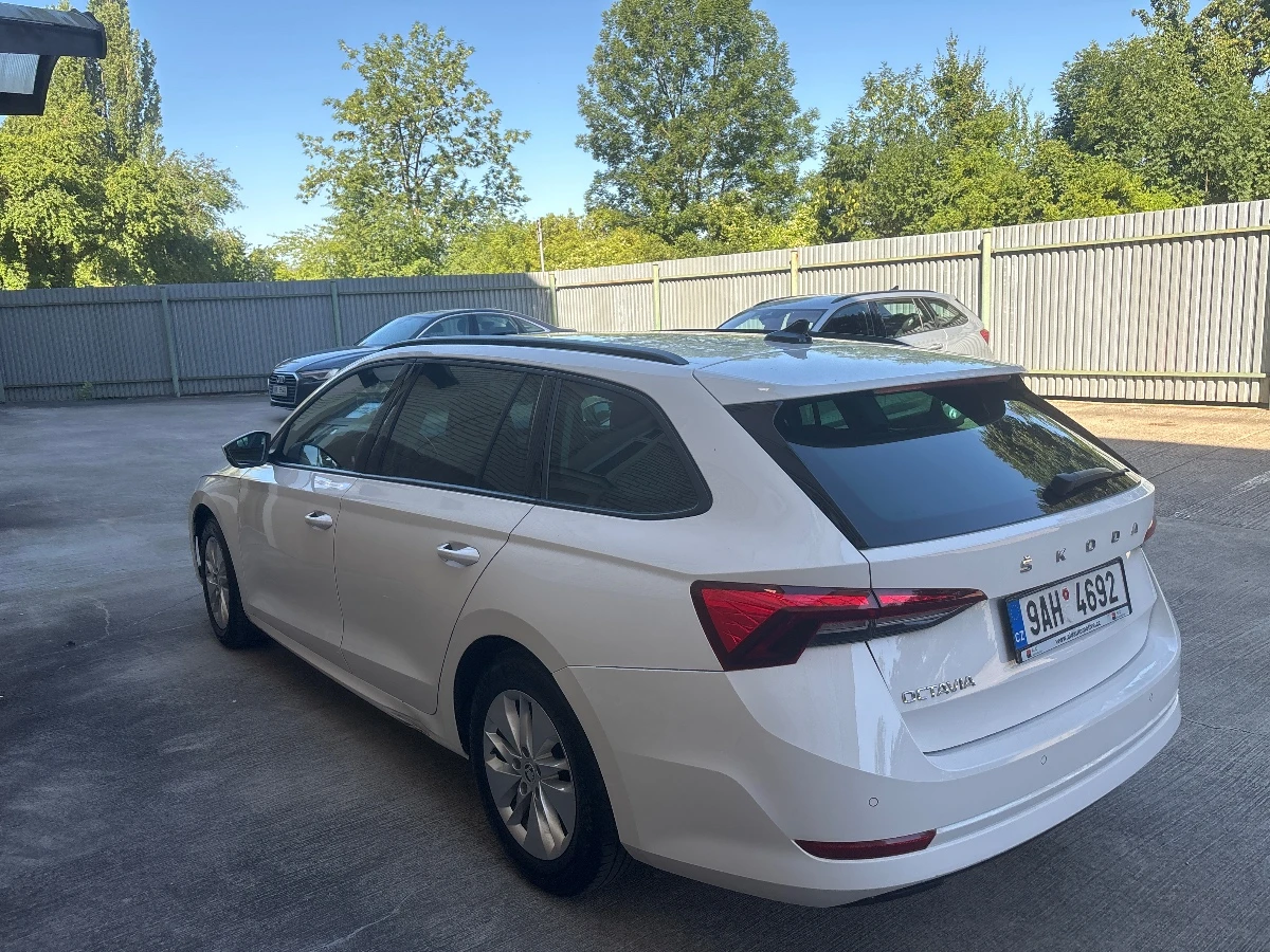 Skoda Octavia 2.0 TDI / Ambition / Combi - изображение 6