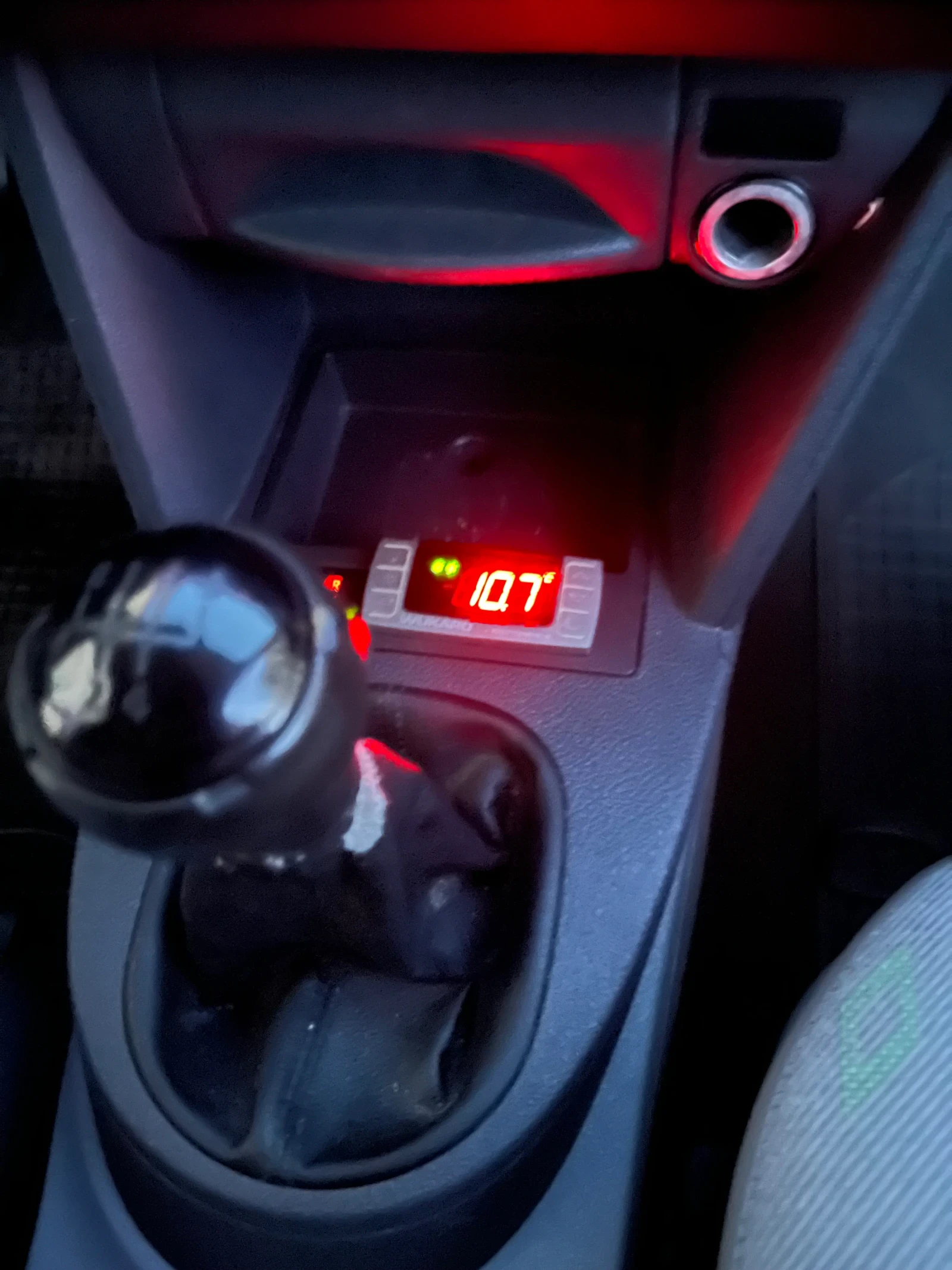 VW Caddy 1.9 TDI Maxi Hladilen | Mobile.bg — изображение 11