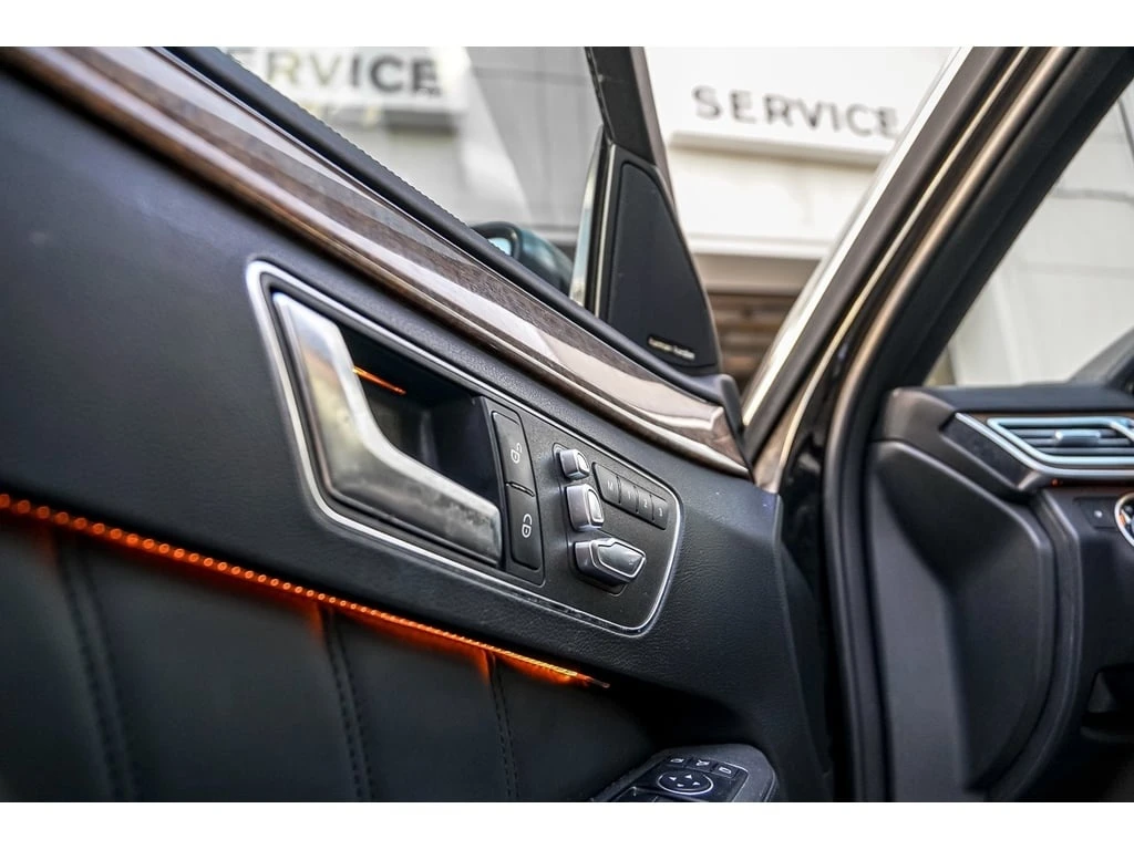 Mercedes-Benz E 500 * 4dr Sdn 550 4MATIC * CARFAX * ���� �� �� | Mobile.bg � ����������� 8