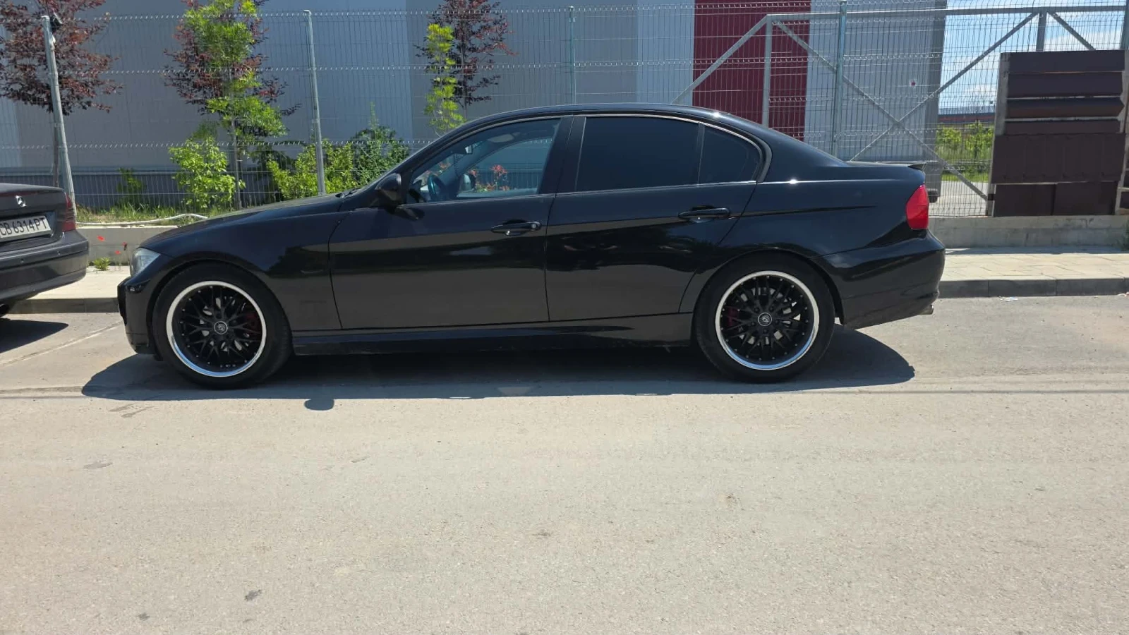 BMW 320  - изображение 2