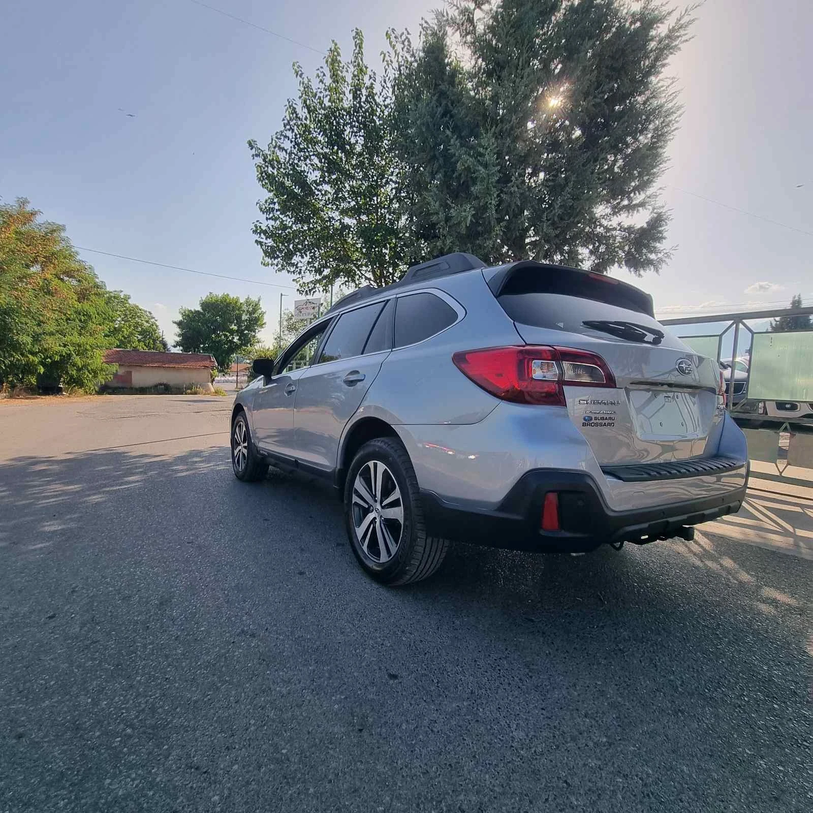 Subaru Outback 3.6 R, снимка 4 - Автомобили и джипове - 55731087