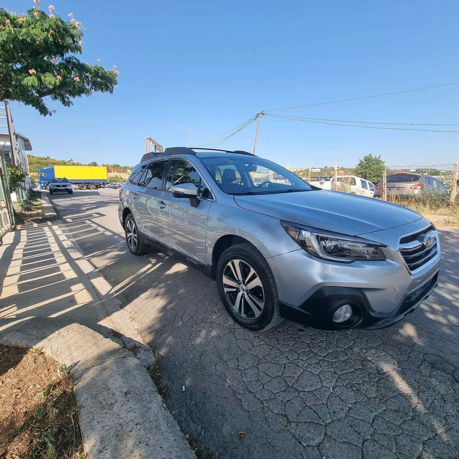 Subaru Outback 3.6 R, снимка 2 - Автомобили и джипове - 55731087