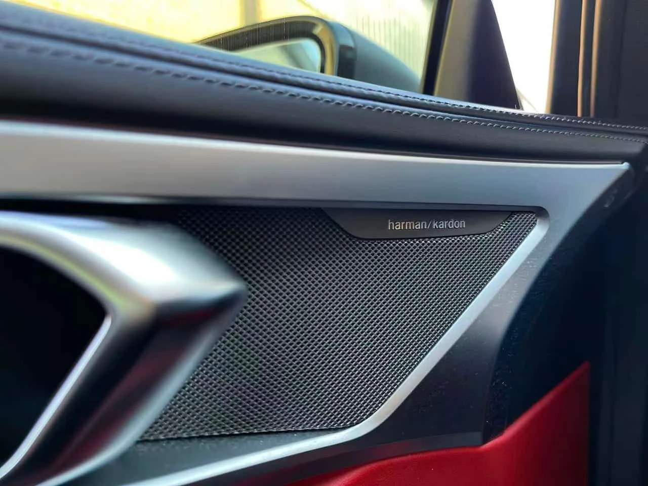 BMW 850 M850i xDrive  CARFAX | Mobile.bg � ����������� 11