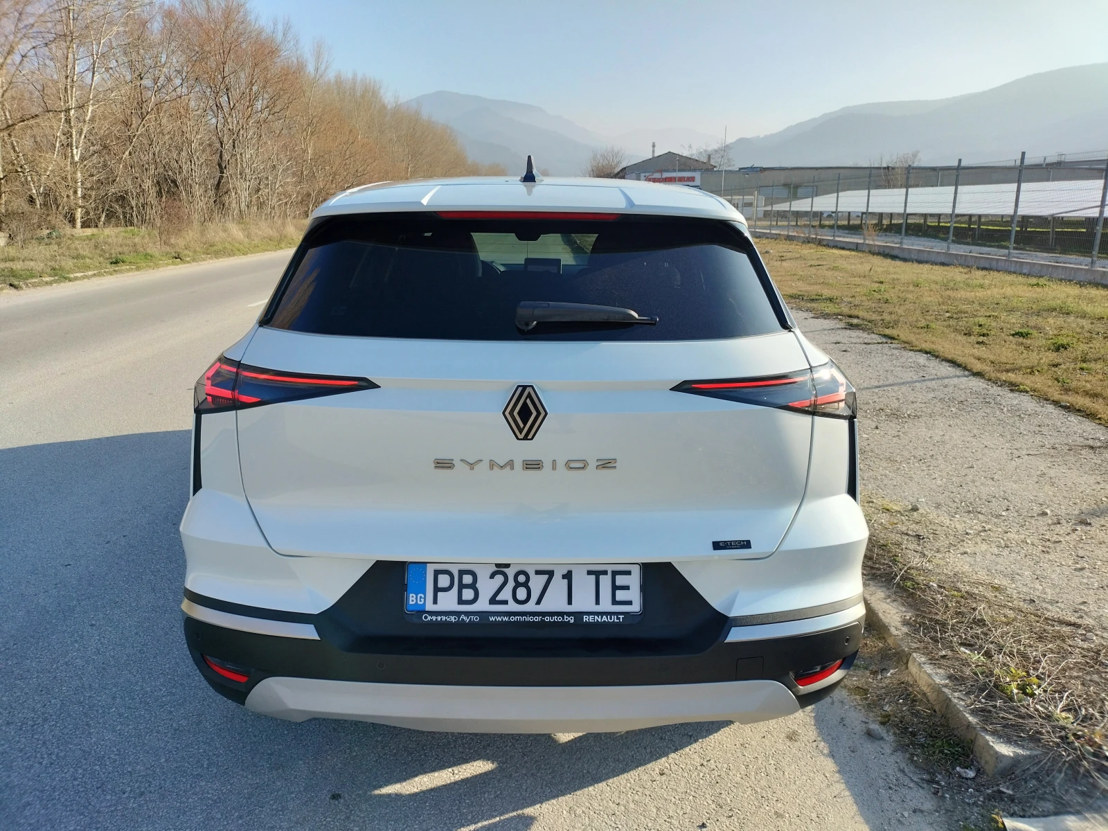 Renault Symbioz 1.6 Хибрид, снимка 3 - Автомобили и джипове - 53728793