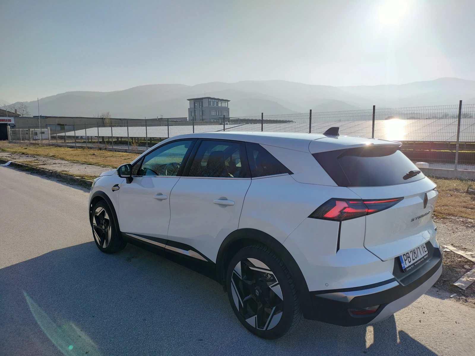 Renault Symbioz 1.6 Хибрид