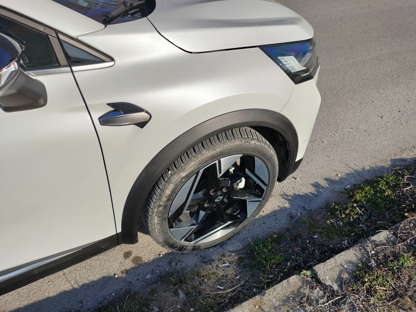 Renault Symbioz 1.6 Хибрид, снимка 4 - Автомобили и джипове - 53728793