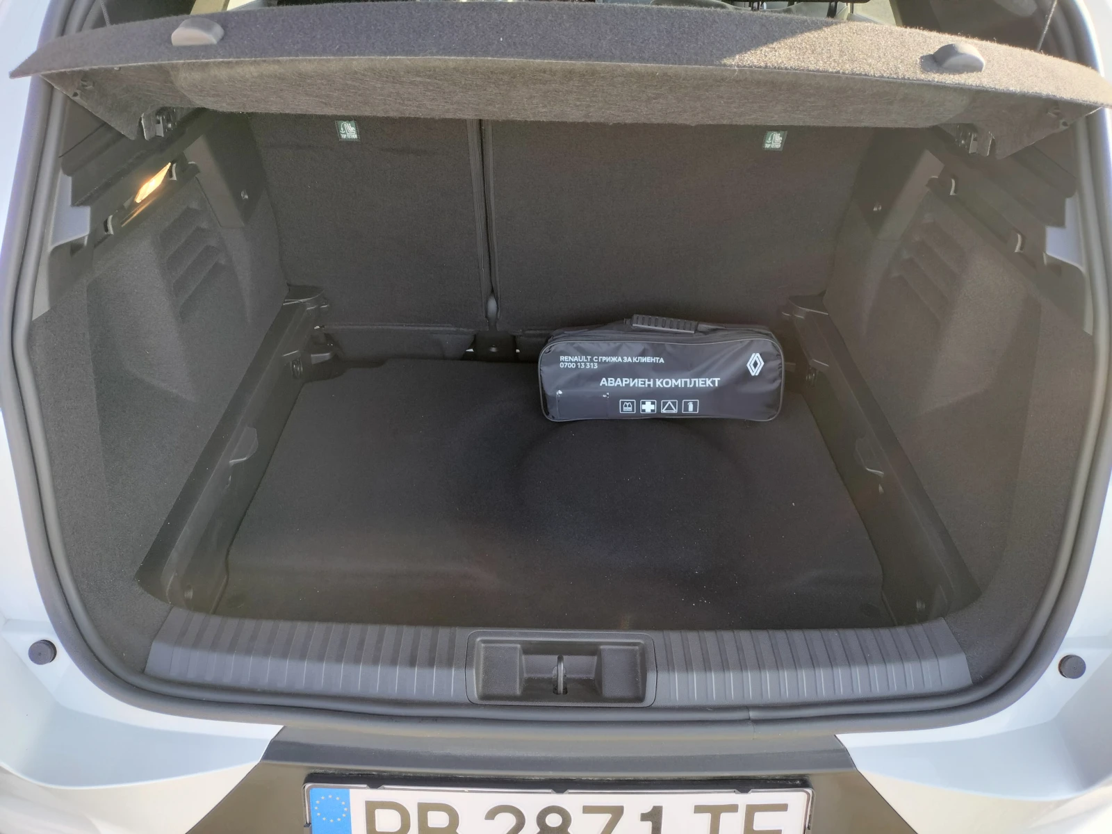 Renault Symbioz 1.6 Хибрид, снимка 6 - Автомобили и джипове - 53728793