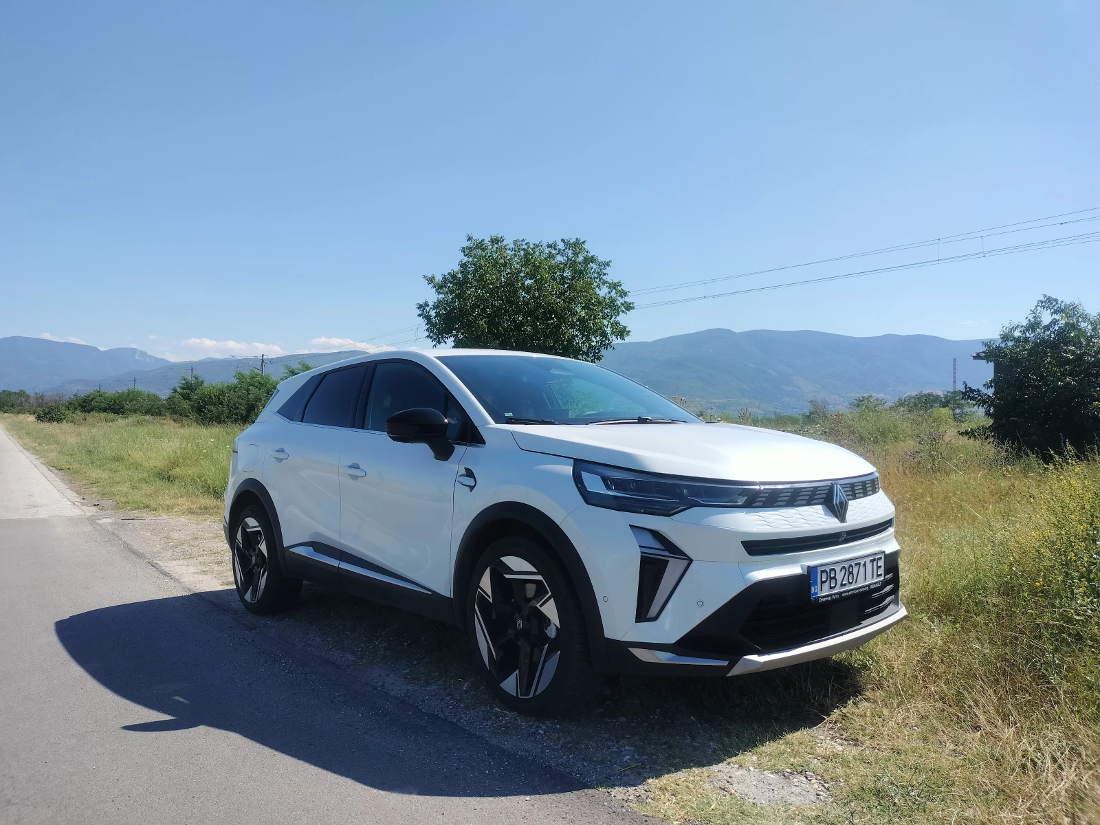 Renault Symbioz Iconic 1.6 Хибрид, снимка 2 - Автомобили и джипове - 55743075