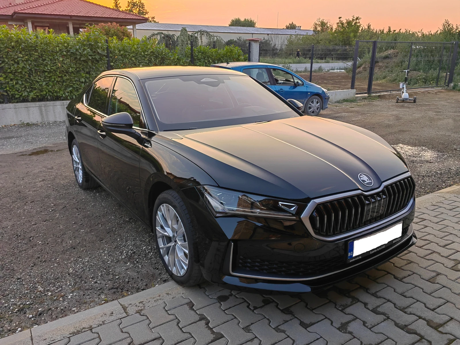 Skoda Superb Laurin & Klement, 4X4, снимка 2 - Автомобили и джипове - 53745538