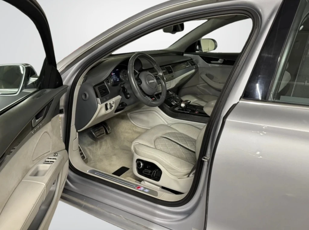 Audi S8 АВТОКРЕДИТ* ЦЕНА БЕЗ АНАЛОГ* , снимка 9 - Автомобили и джипове - 53864179