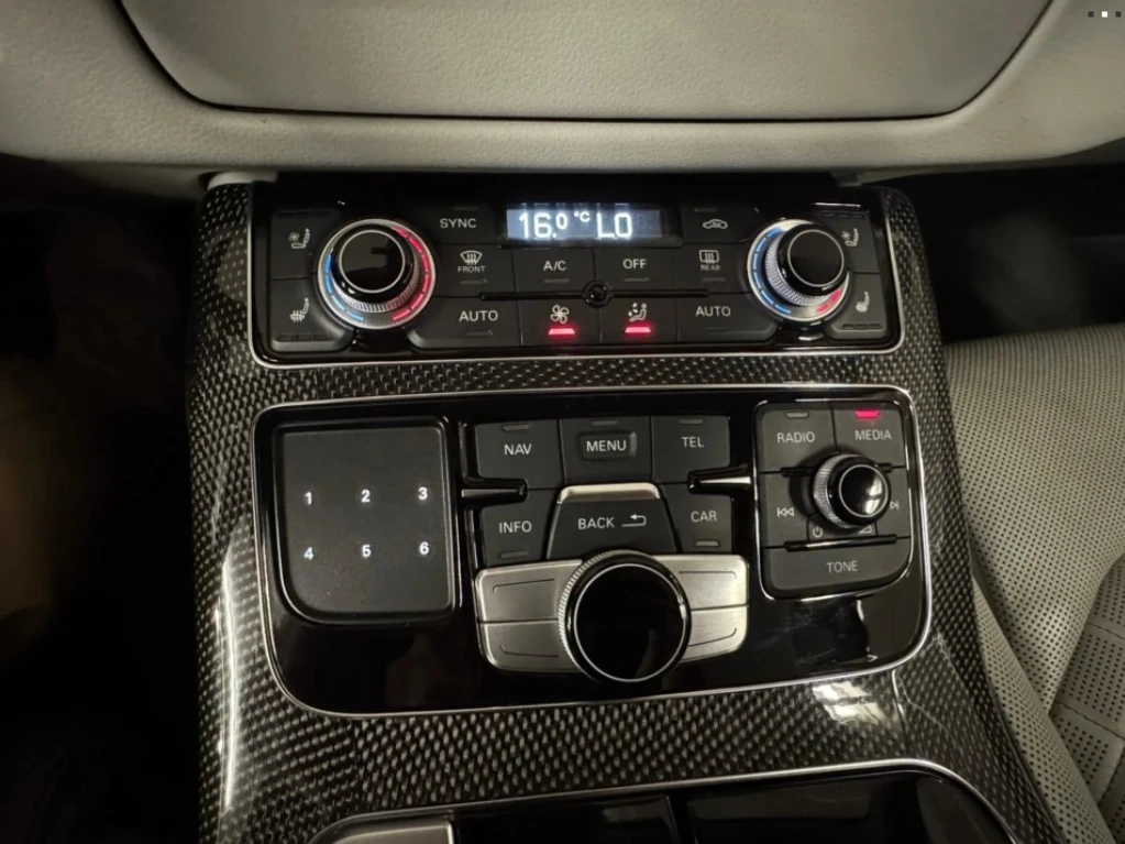 Audi S8 АВТОКРЕДИТ* ЦЕНА БЕЗ АНАЛОГ* , снимка 16 - Автомобили и джипове - 53864179